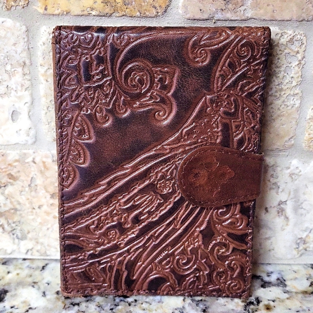 Patricia Nash Passport Case